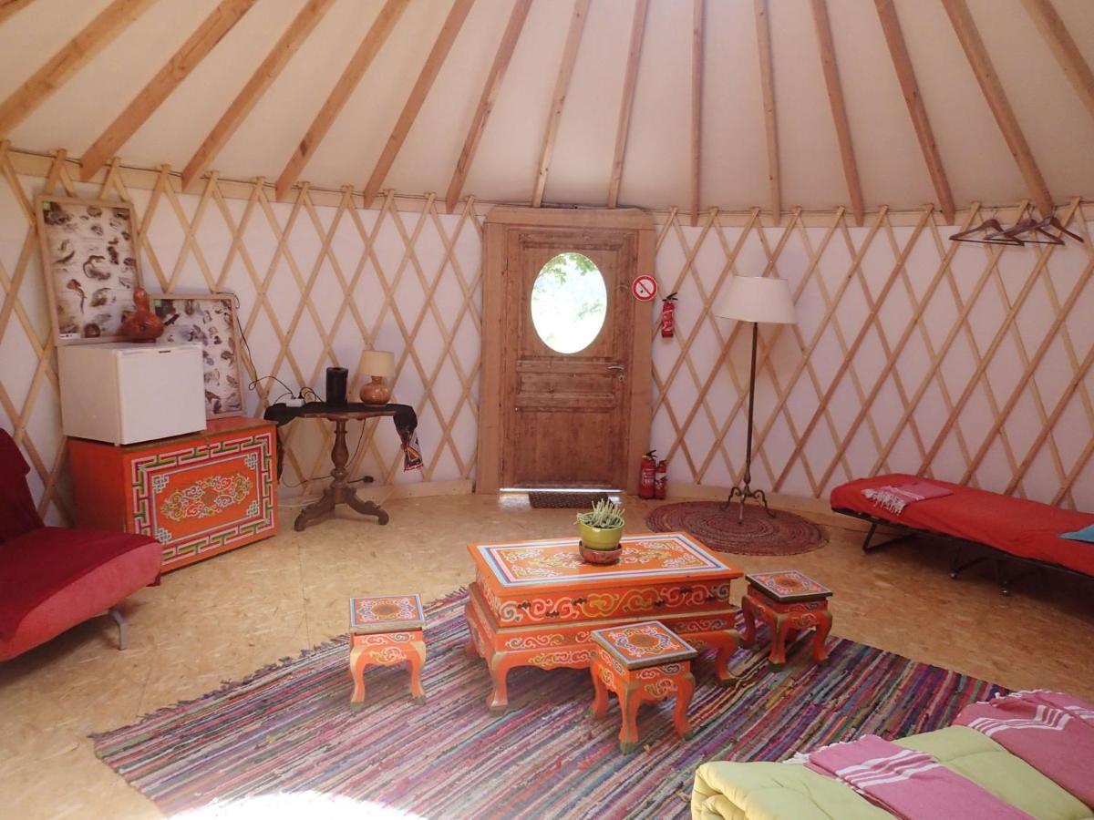 Eco-Hotel Et Yourtes Du Mercantour Guillaumes Ngoại thất bức ảnh