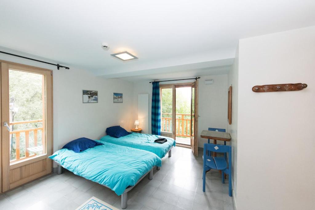 Eco-Hotel Et Yourtes Du Mercantour Guillaumes Ngoại thất bức ảnh