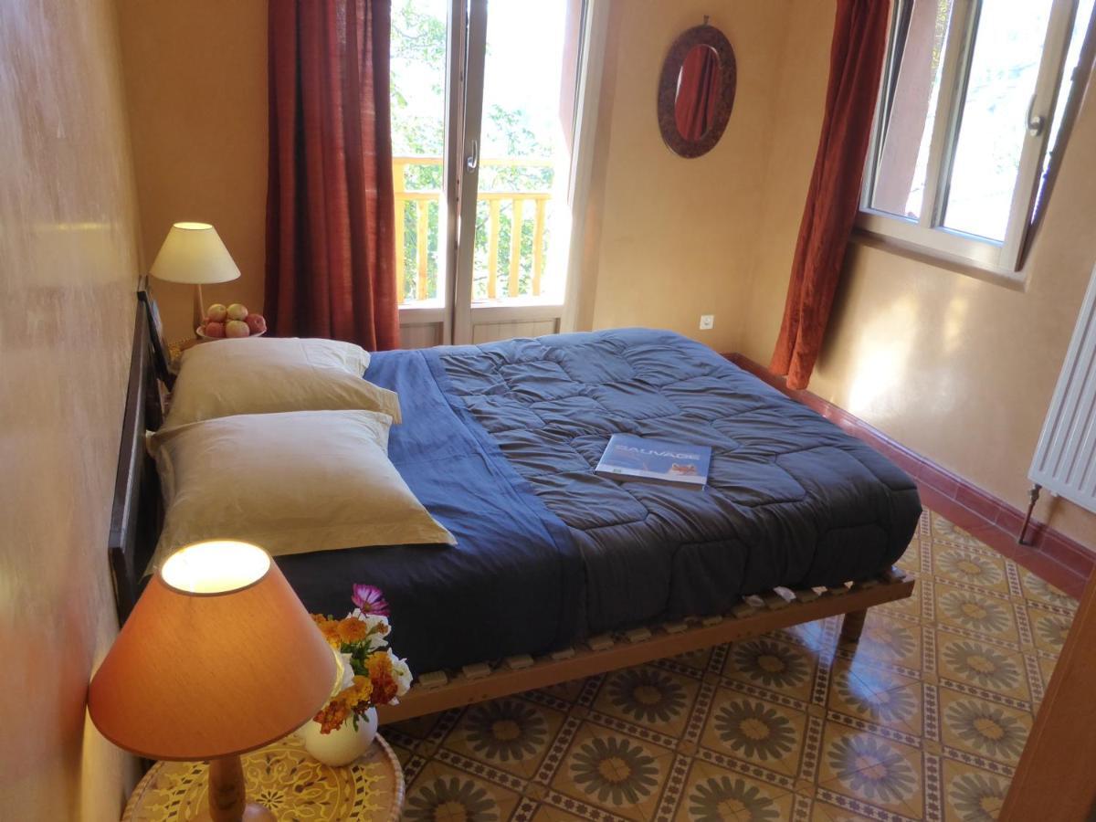 Eco-Hotel Et Yourtes Du Mercantour Guillaumes Ngoại thất bức ảnh